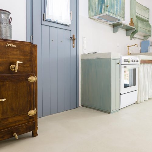 Thaumas Luxury Suite with Sea & Pool View